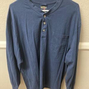 Men’s long sleeve cotton Navy shirt.